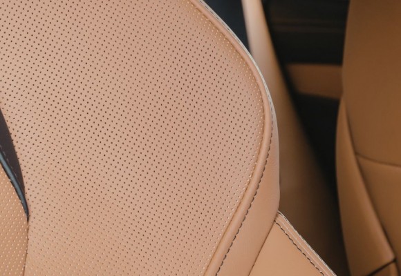 Jak powstaje skóra samochodowa – proces garbowania krok po kroku