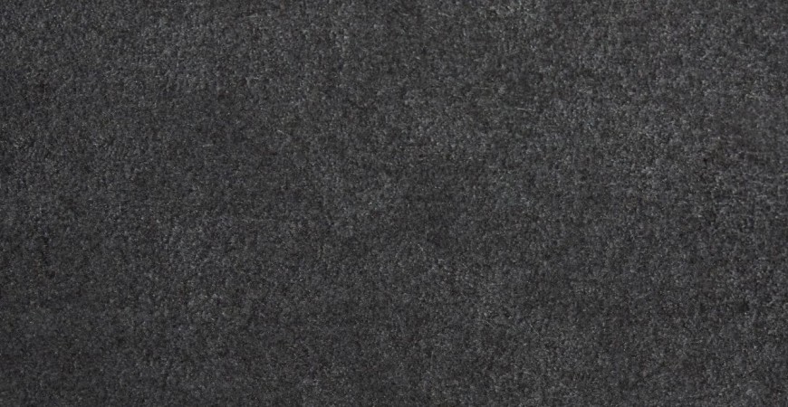 Alcantara czy skóra – różnice w zastosowaniu w samochodach